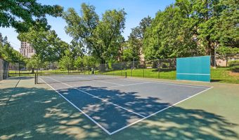 4970 BATTERY Ln 108, Bethesda, MD 20814