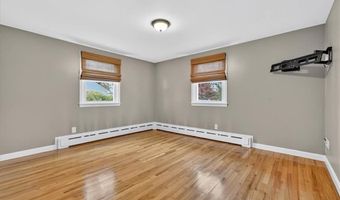 45 Hamden Rd, Cranston, RI 02920