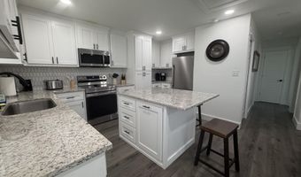 4060 Cardinal St, Bay St. Louis, MS 39520