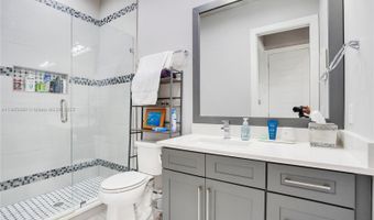 555 Peachtree Rd, Orlando, FL 32804