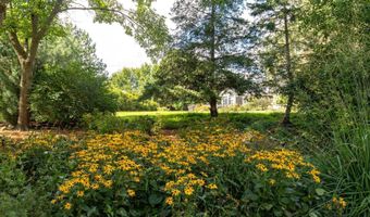 W2567 RIDGEBROOK Court, Appleton, WI 54915