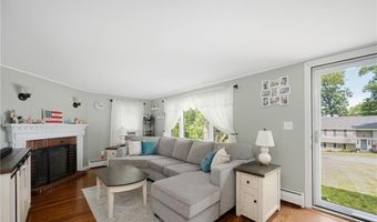 22 Clyde St, Blackstone, MA 01504
