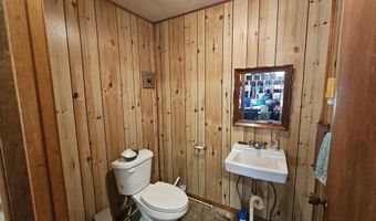 15 W Prospect St, Aurora, MO 65605