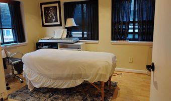 6926- E LITTLE RIVER Tpke, Annandale, VA 22003