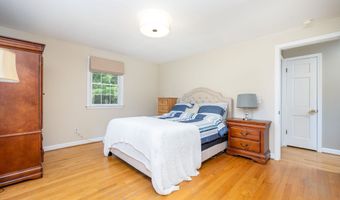 56 Juniper Dr, Avon, CT 06001