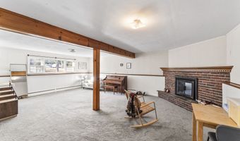 6 Advocate Pl, Danbury, CT 06810