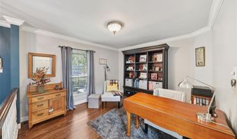 302 Fox Hollow Woods Dr, Ballwin, MO 63021