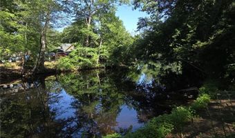 31 Lakeside Dr, Hopkinton, RI 02832