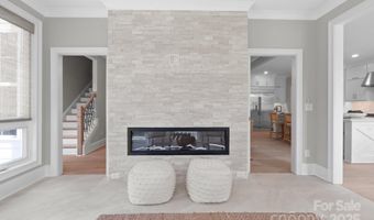 6910 Providence Ln W, Charlotte, NC 28226