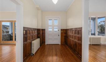 39 Walcott Ave, Jamestown, RI 02835