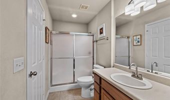 8 Hillswick Dr, Bella Vista, AR 72715