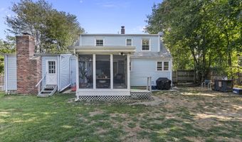 66 Loftus Cir, Bridgeport, CT 06606