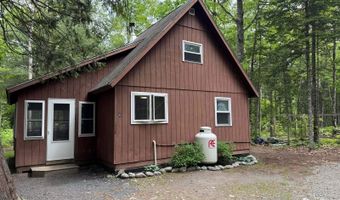 6 Maple Dr, Abbot, ME 04406