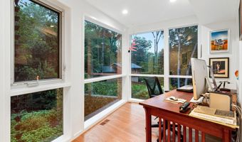 8004 PARK OVERLOOK Dr, Bethesda, MD 20817