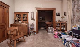 306 W 2ND St, Annawan, IL 61234