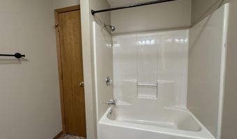 39491 Country Dr, Bath, SD 57427