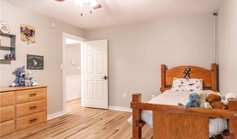 707 Alexander Dr, Aberdeen, NC 28315