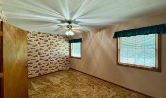1005 3rd St, Britton, SD 57430
