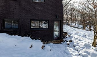 4120 Woodland Dr, Ann Arbor, MI 48103