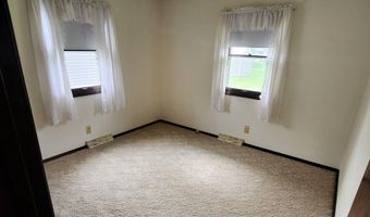 1800 E Maple St, Algona, IA 50511