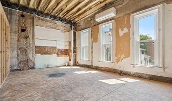 103 E Main St, Anamosa, IA 52205