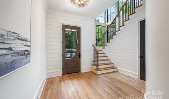 4021 Ridgecrest Ave, Charlotte, NC 28211