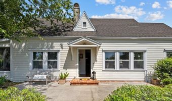 145 Bay Ave, Apalachicola, FL 32320