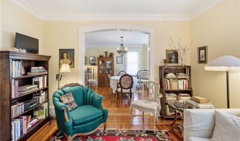 6 Brooks Ave, Newport, RI 02840