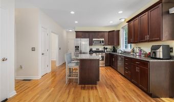 78 Ginger Trl, Coventry, RI 02816