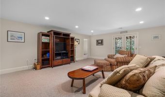 70 Great Rd, East Greenwich, RI 02818