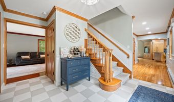 43 Darling Parke Dr, Bangor, ME 04401
