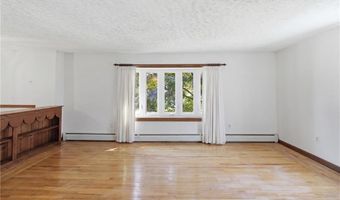 18 Continental Dr, Middletown, RI 02842