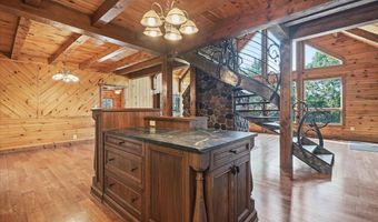 14 E Point Rd, Albrightsville, PA 18210