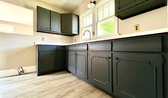 1208 9th St, Bedford, IN 47421
