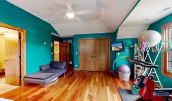 1535 S Douglas Ave, Arlington Heights, IL 60005