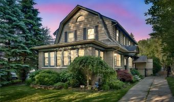 49 Burbank Dr, Amherst, NY 14226