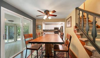 8 HILLTOP Ct, Appleton, WI 54914