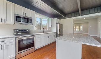 49 Gilbert Ave, Bloomfield, CT 06002