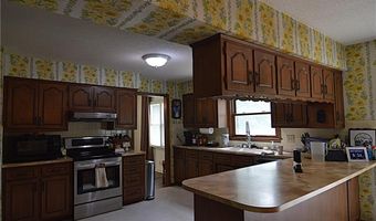 13905 Leavenworth Rd, Basehor, KS 66007