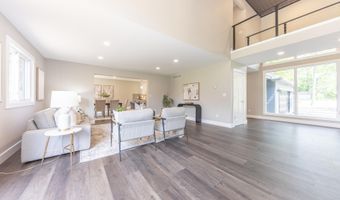 2971 Daleview Dr, Ann Arbor, MI 48105