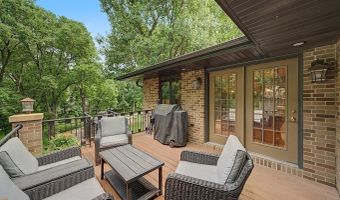 2349 Lake View Dr, Ames, IA 50010