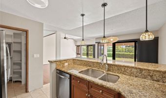 319 Kaelepulu Dr 202, Kailua, HI 96734