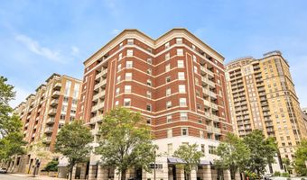 880 N POLLARD St 801, Arlington, VA 22203