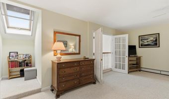 99 Dockside Ln, Belfast, ME 04915