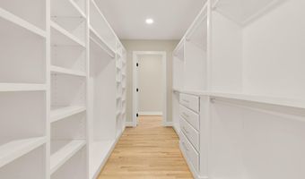 10700 ALLOWAY Dr, Potomac, MD 20854
