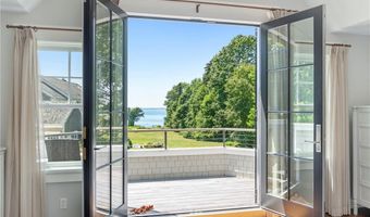 60 Van Wickle Ln, Bristol, RI 02809