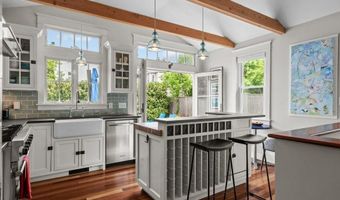 50 Lee Ave, Newport, RI 02840