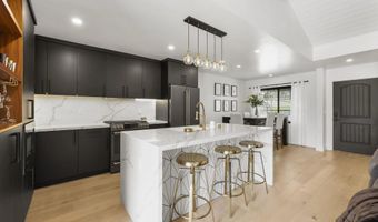 2146 Foster St, Oceanside, CA 92054