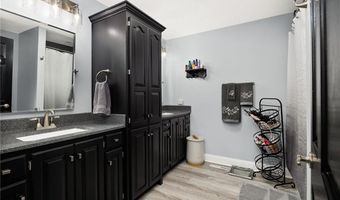 10700 SE Crabapple Rd, Agency, MO 64401