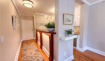 35 Chastellux Ave I, Newport, RI 02840